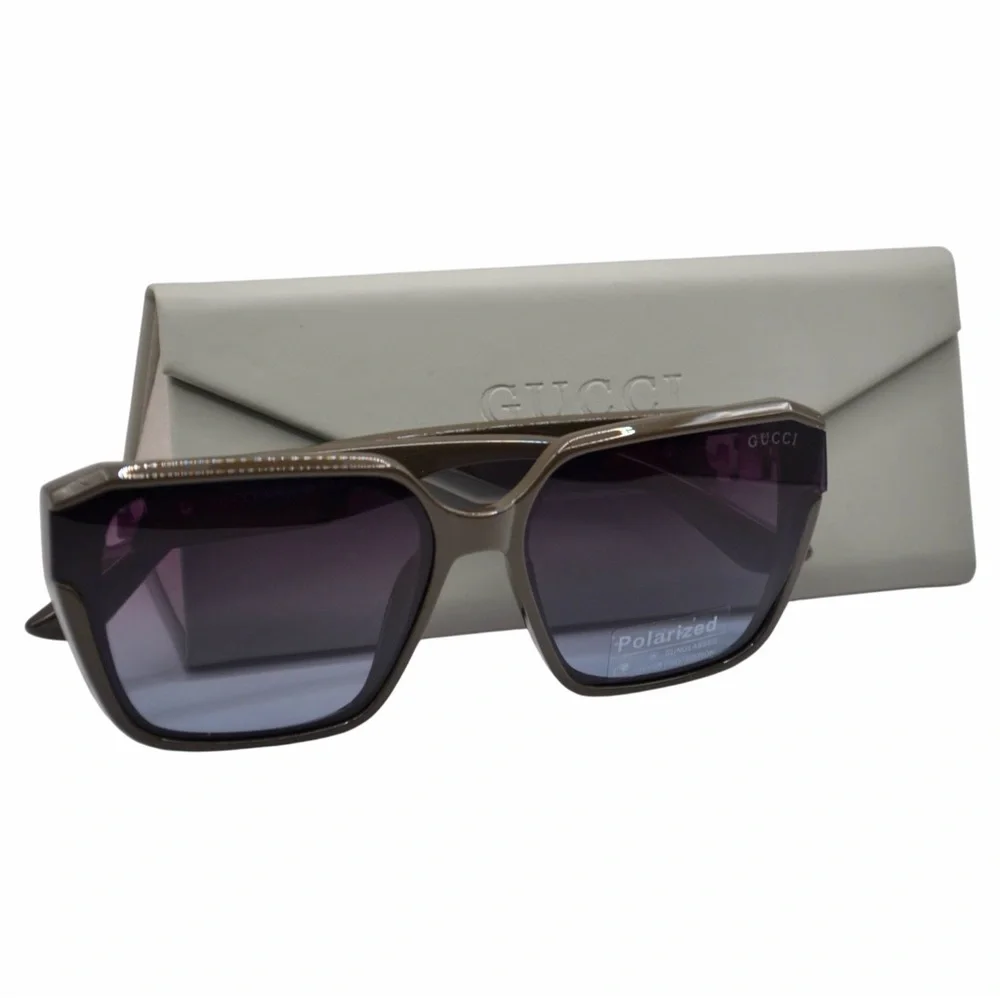 Gucci Women’s Polarized Sunglasses | Black Frames | Violet Pink Gradient Lens - Picture 10 of 12